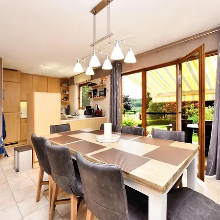 Beautiful In Durbuy With Garden بيت للعطل